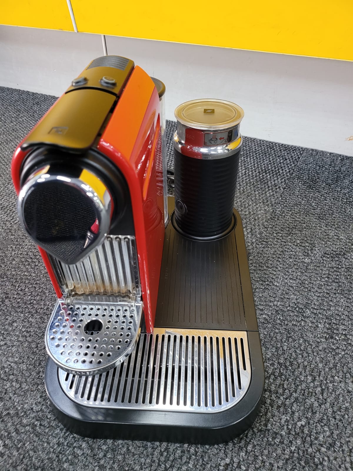 Nespresso Coffee Maker Citiz C120 Espresso Maker Lungo Machine. ( Red