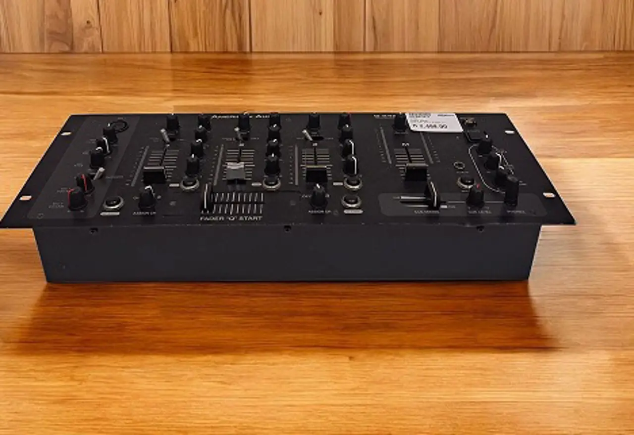American Audio Q-2422 Pro Audio Mixer - Cash Converters