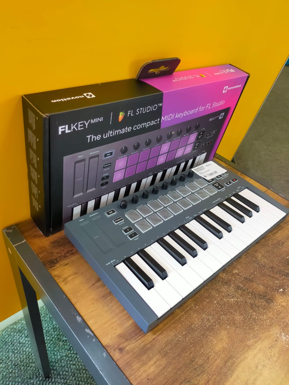 FLKEY Mini MIDIキーボード novation FLKEY mini MIDIキーボード 25鍵盤 ミニ鍵盤