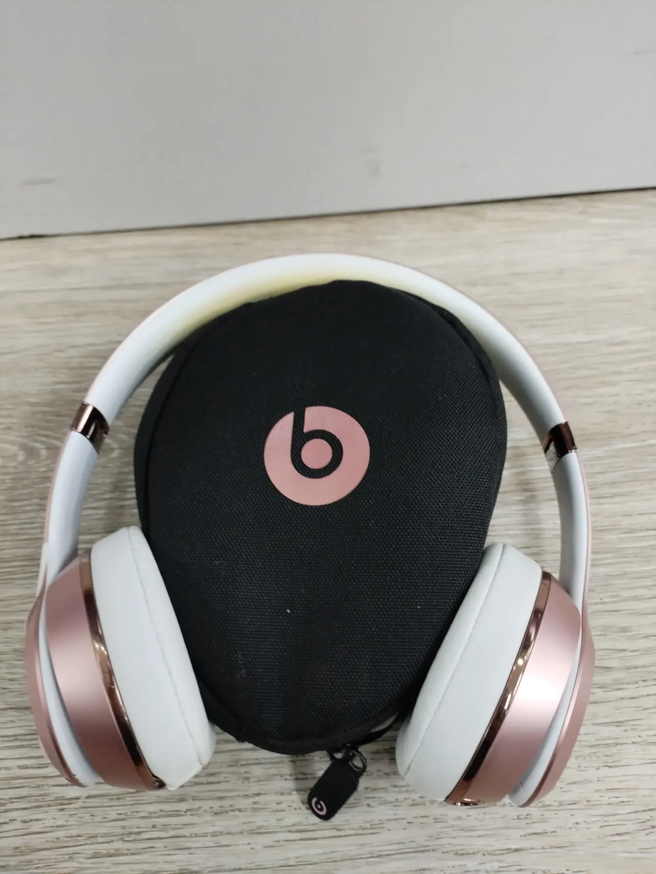 Beats Solo3 Wireless Headphones Bluetooth Headset (On The Ear